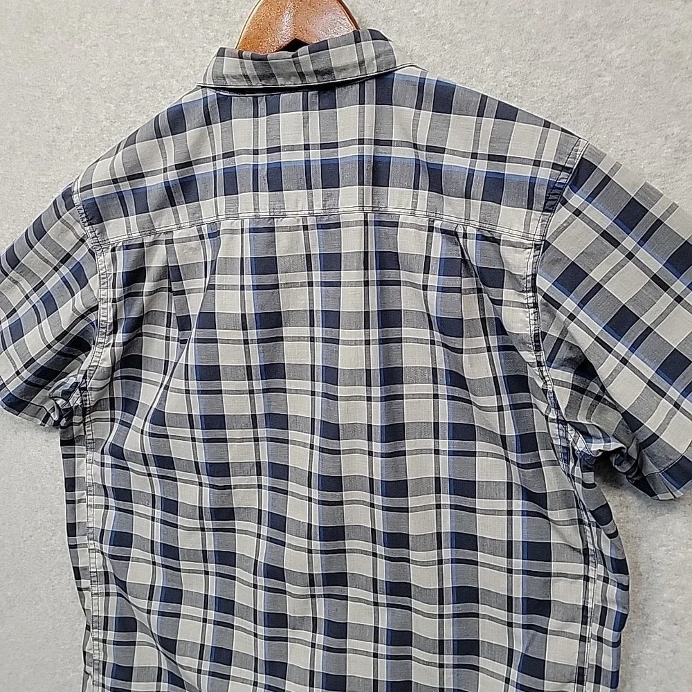 THE NORTH FACE Men's Size L Blue‎ and Gray Plaid Shirt Short Sleeve Button Down